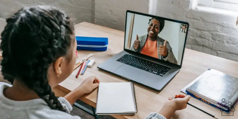 التعليم وصناعة الدورات عبر ChatGPT